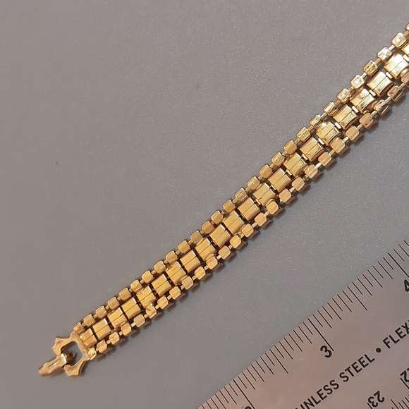 Vintage Park Lane 2 Rows Sparkly Rhinestones Gold Tone Bracelet Foldover Clasp - Picture 7 of 8